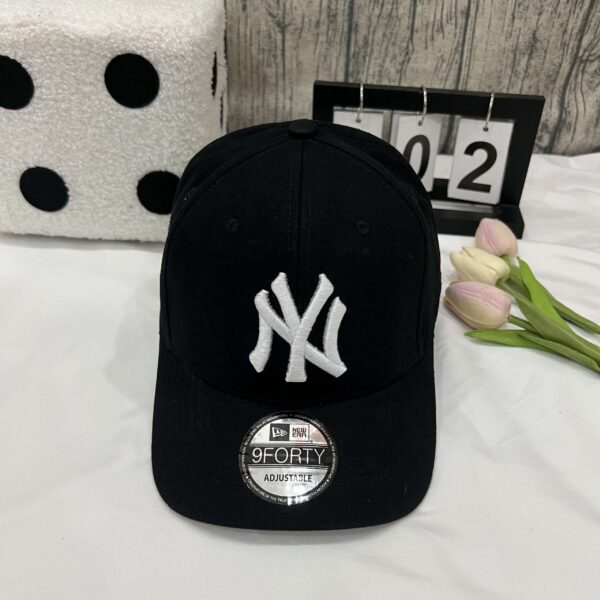 NEW YORK YANKEES NAVY 9FIFTY STRETCH SNAP CAP