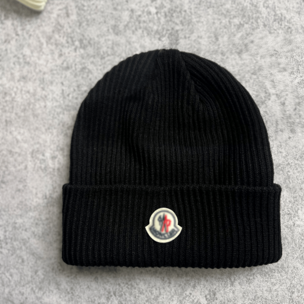 Summit Ribbed Beanie